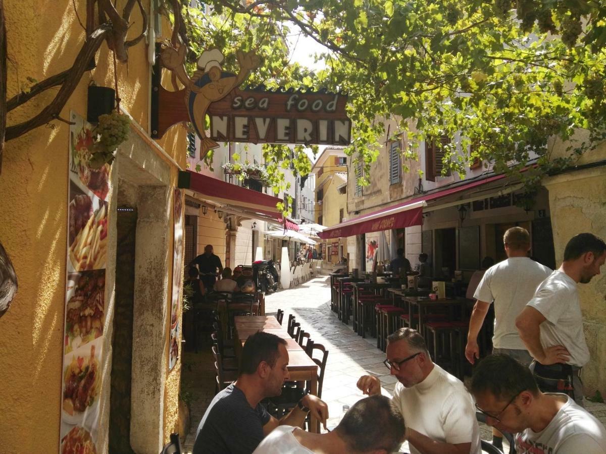 פורץ Old Town Charmer מראה חיצוני תמונה